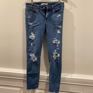 LEVI’s 711 SKINNY JEANS